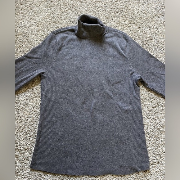 Chicos Women’s Gray Turtleneck Long Sleeve Size 2 Large Rayon Stretch - Picture 2 of 10